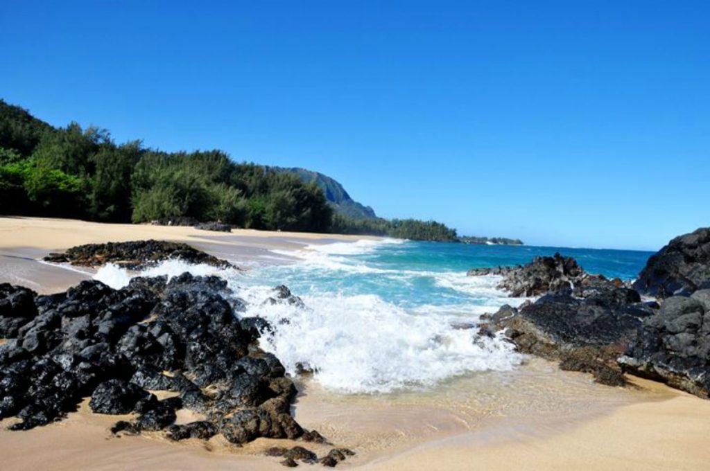 tourist lumahai kauai