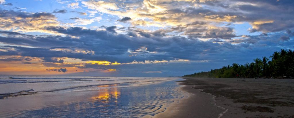 Playa Las Lajas