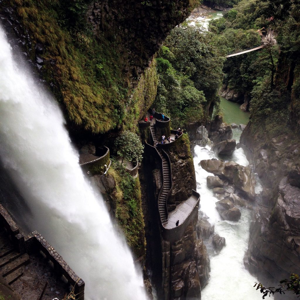 Pailon del Diablo in Ecuador